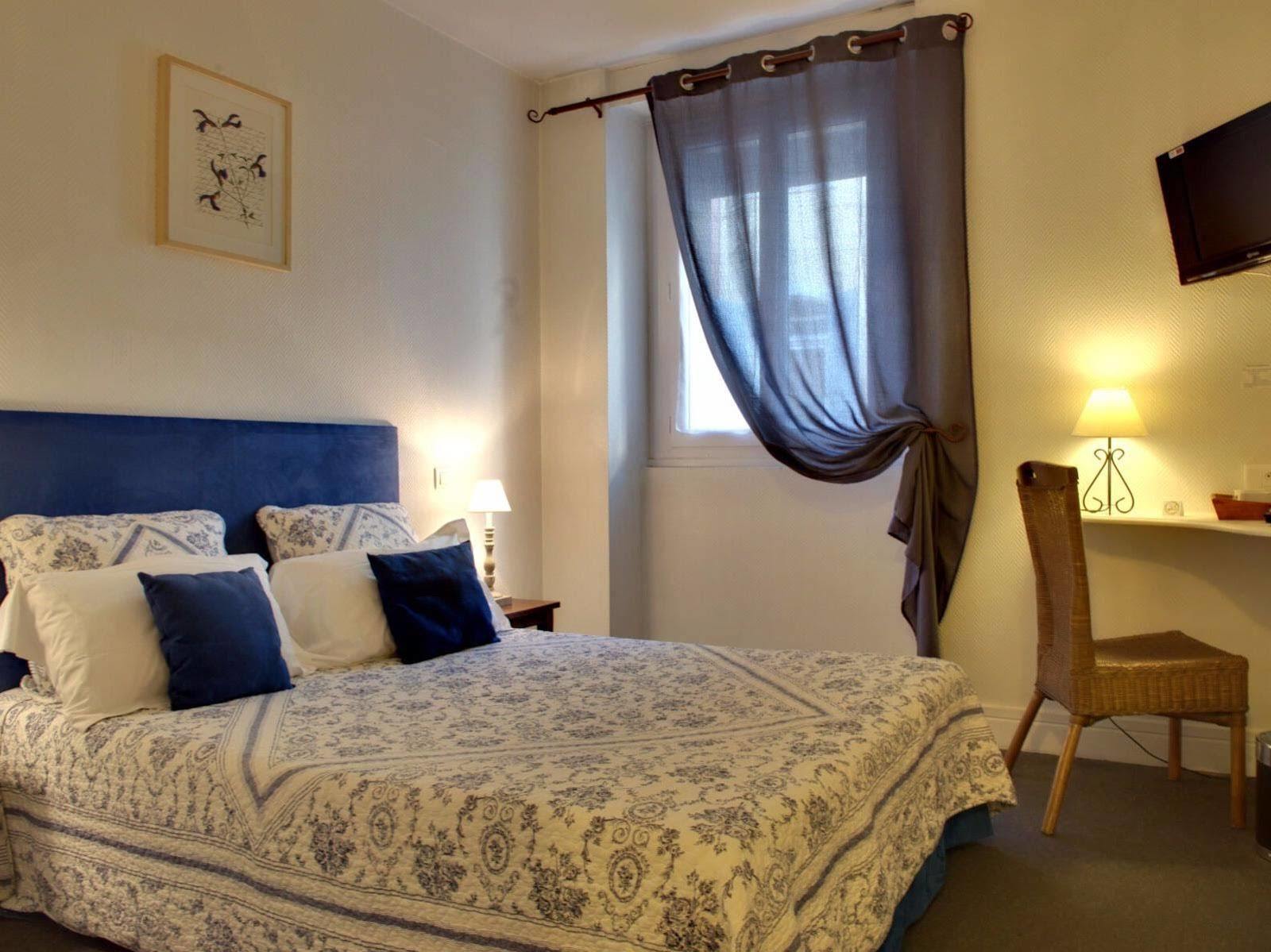 Logis Hotel Orly Ales Bagian luar foto