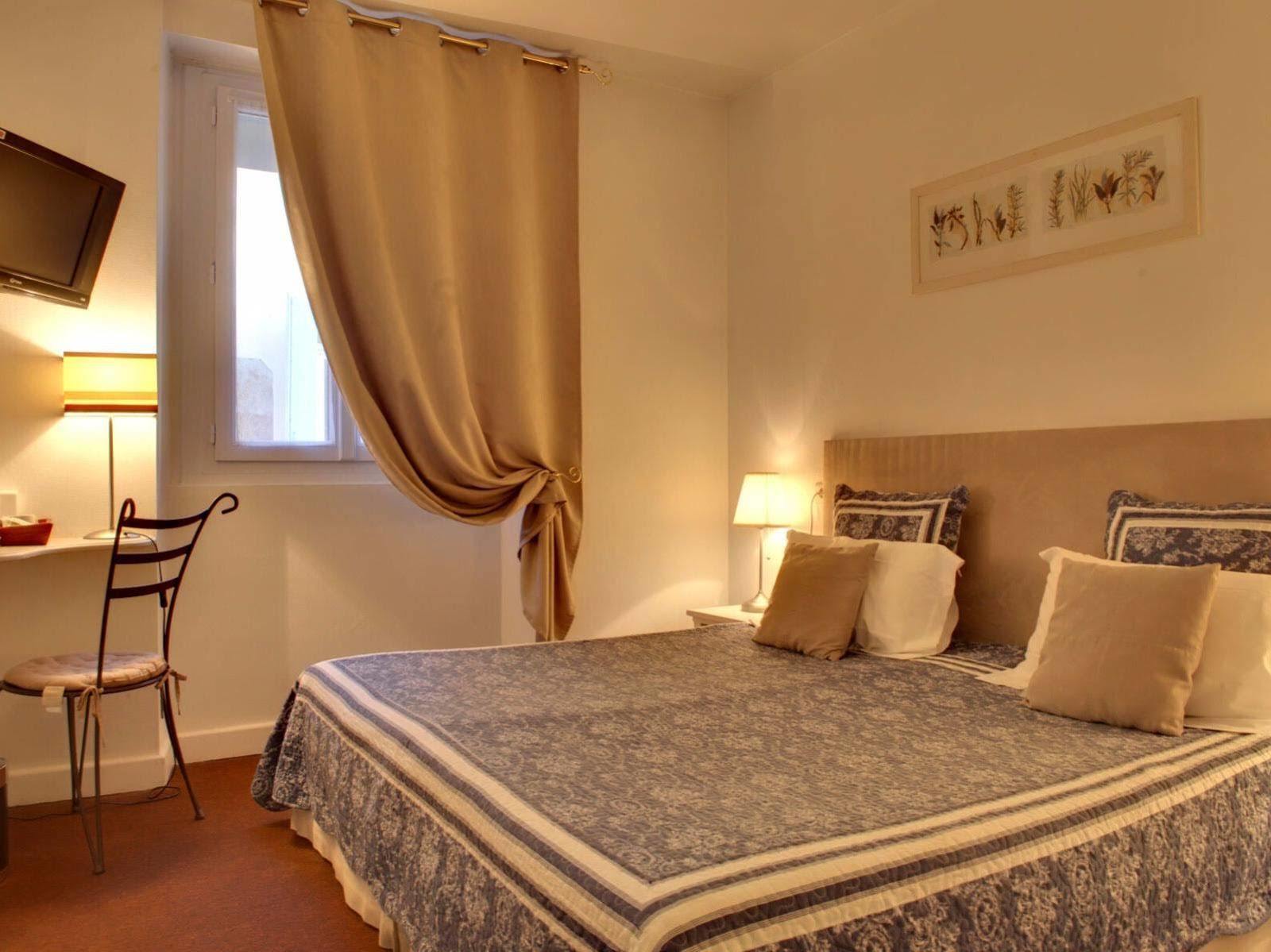 Logis Hotel Orly Ales Bagian luar foto