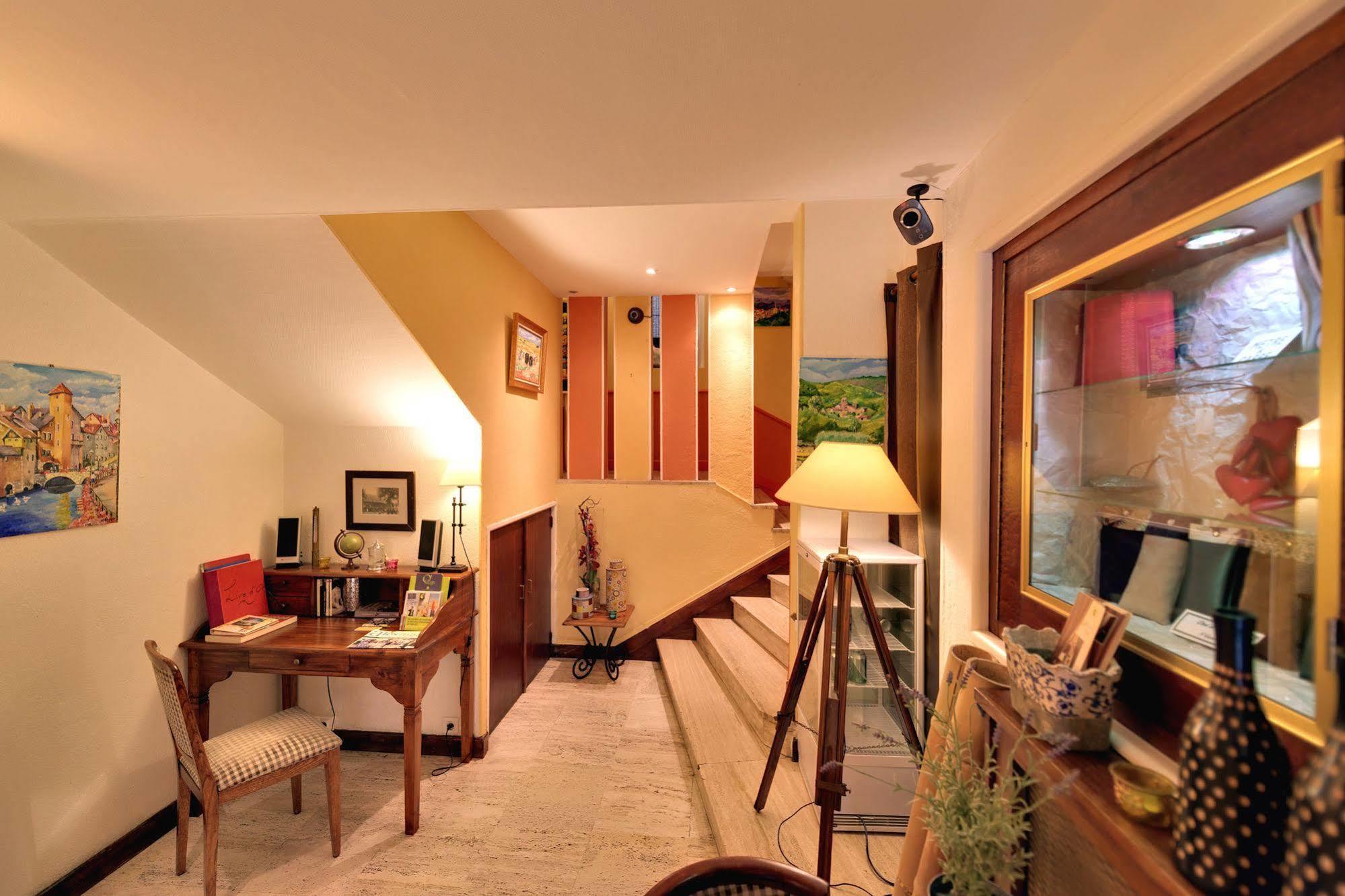 Logis Hotel Orly Ales Bagian luar foto