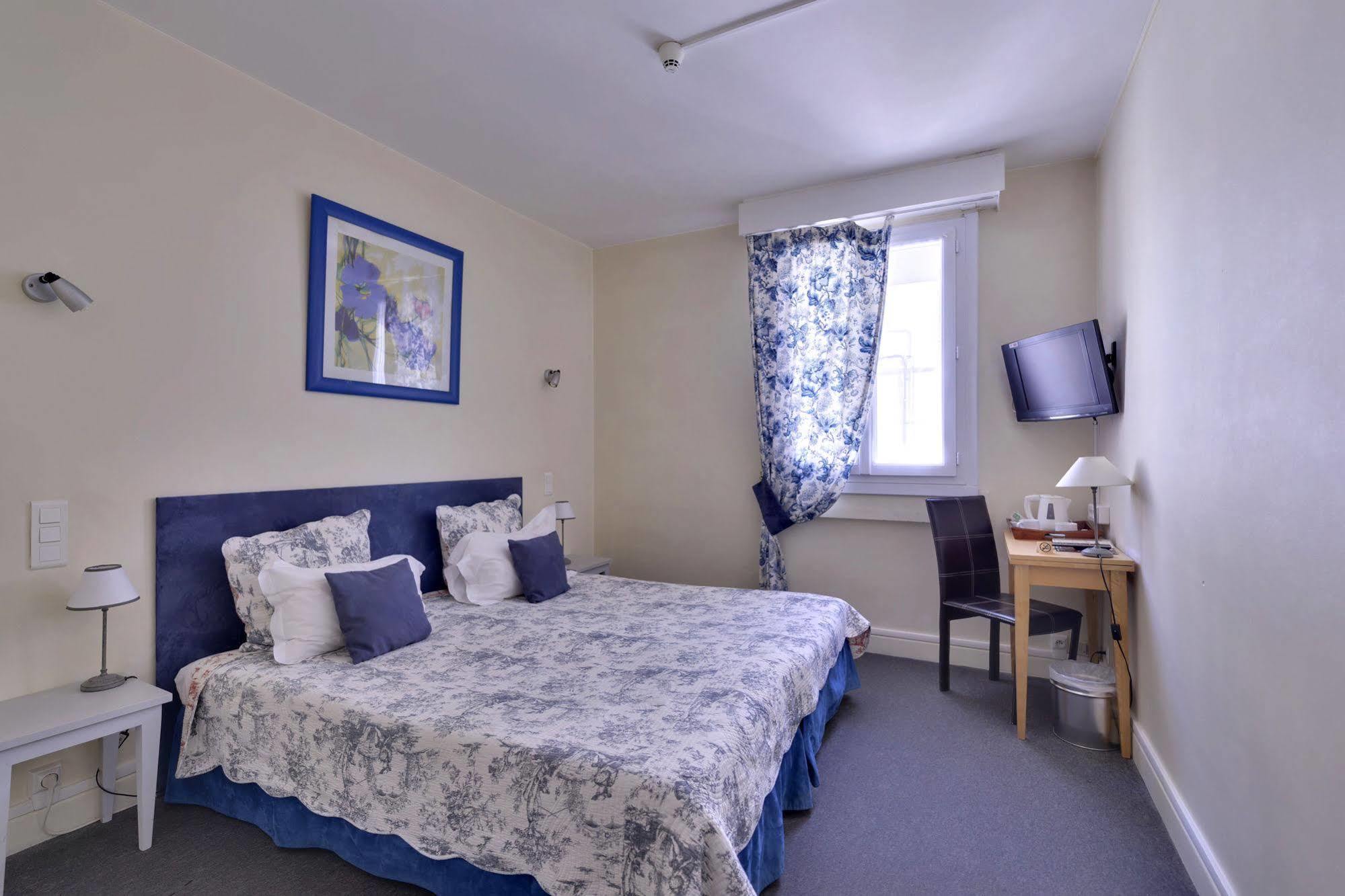 Logis Hotel Orly Ales Bagian luar foto