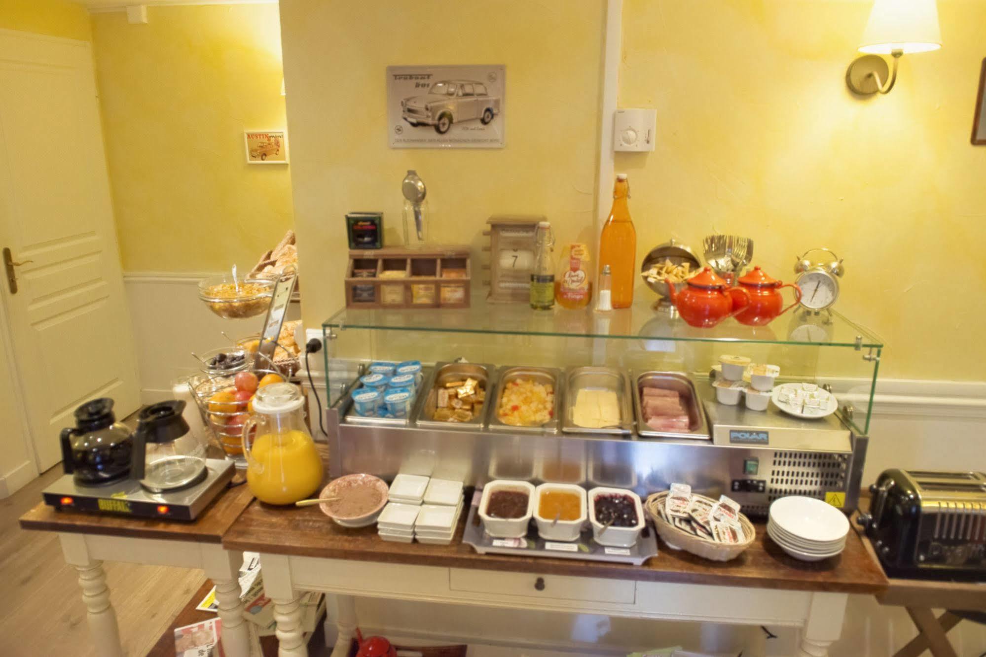 Logis Hotel Orly Ales Bagian luar foto